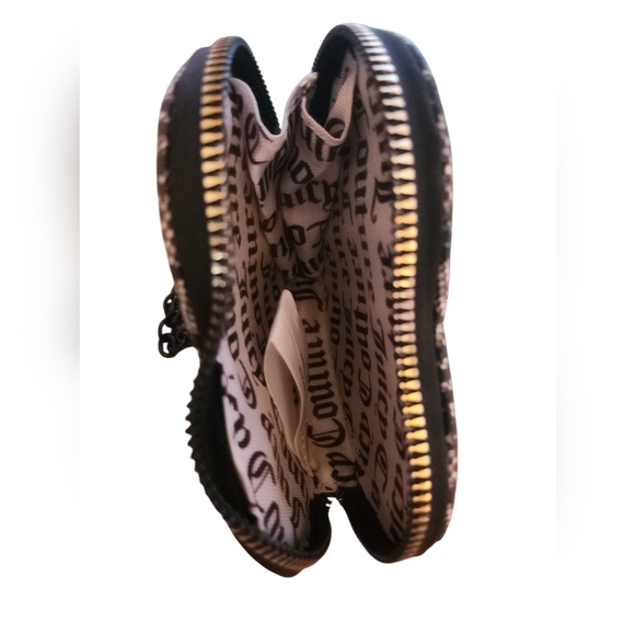 JUICY COUTURE Black Beige Heart Zip Around Wallet - Picture 4 of 5